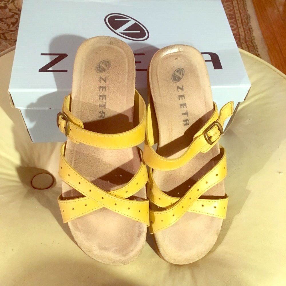 Zetta size 7 yellow leather sandals